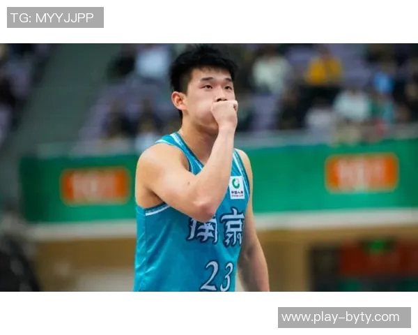 林葳半场替补出战表现低迷6分钟内仅得1分并犯规1次