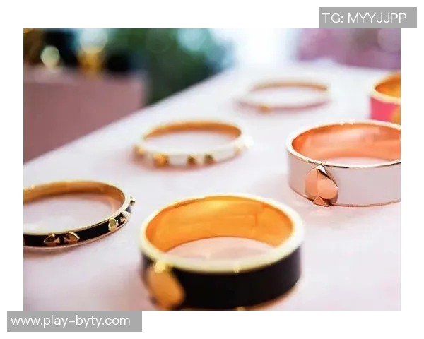 克拉克宣布明年春季推出首款签名鞋期待与大家分享独特设计与灵感