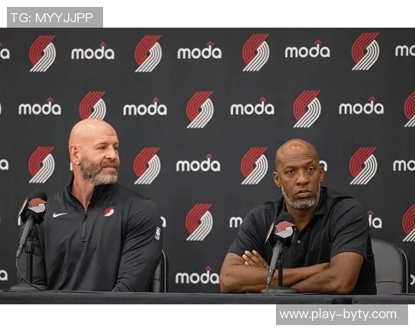 杨瀚森的活力与激情让比卢普斯赞不绝口的瞬间